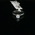 Classic Round Diamond Solitaire Ring in Platinum