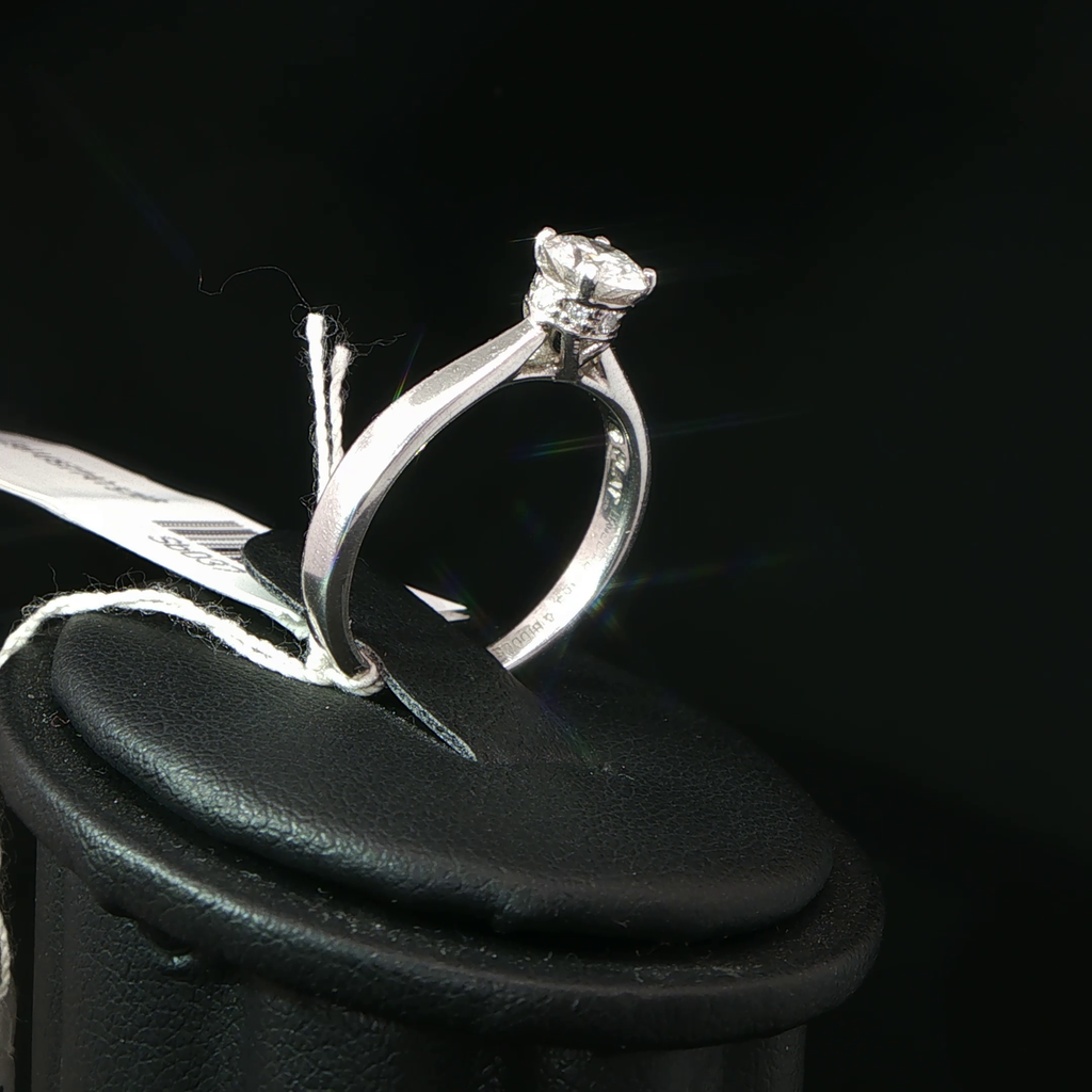 Classic Round Diamond Solitaire Ring in Platinum